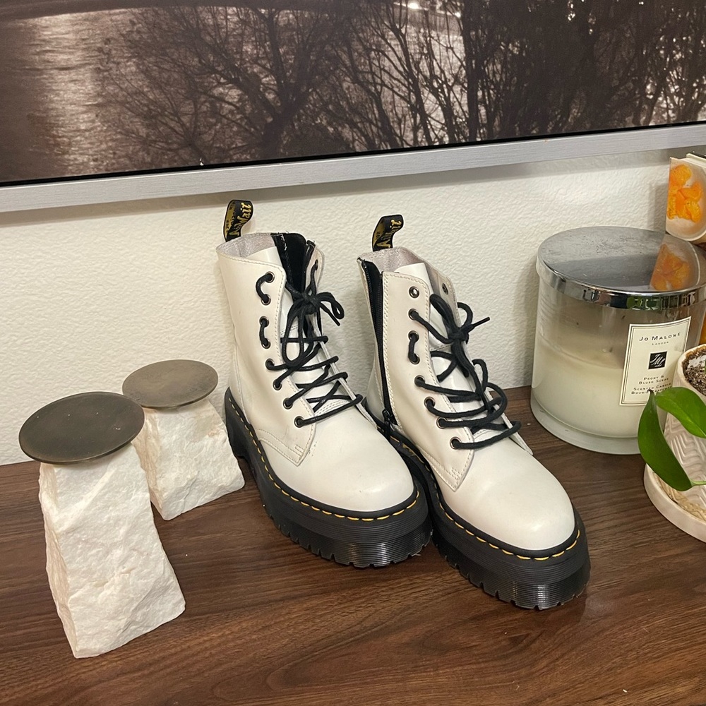 Dr. Martens Jadon Womens 7 White